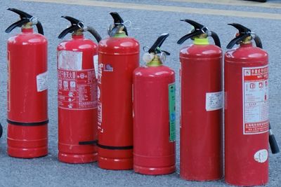 消防安全牢记心间 军训旅开展消防器材操作培训，筑牢校园安全防线